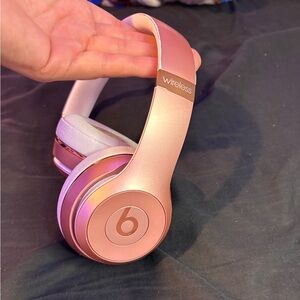 Beats by Dre Solo3 Wireless Headphones - Rose Gold/Pink